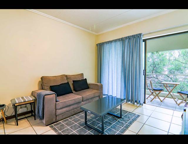 1 BEDROOM APARTMENT FOR SALE IN BRYANSTON